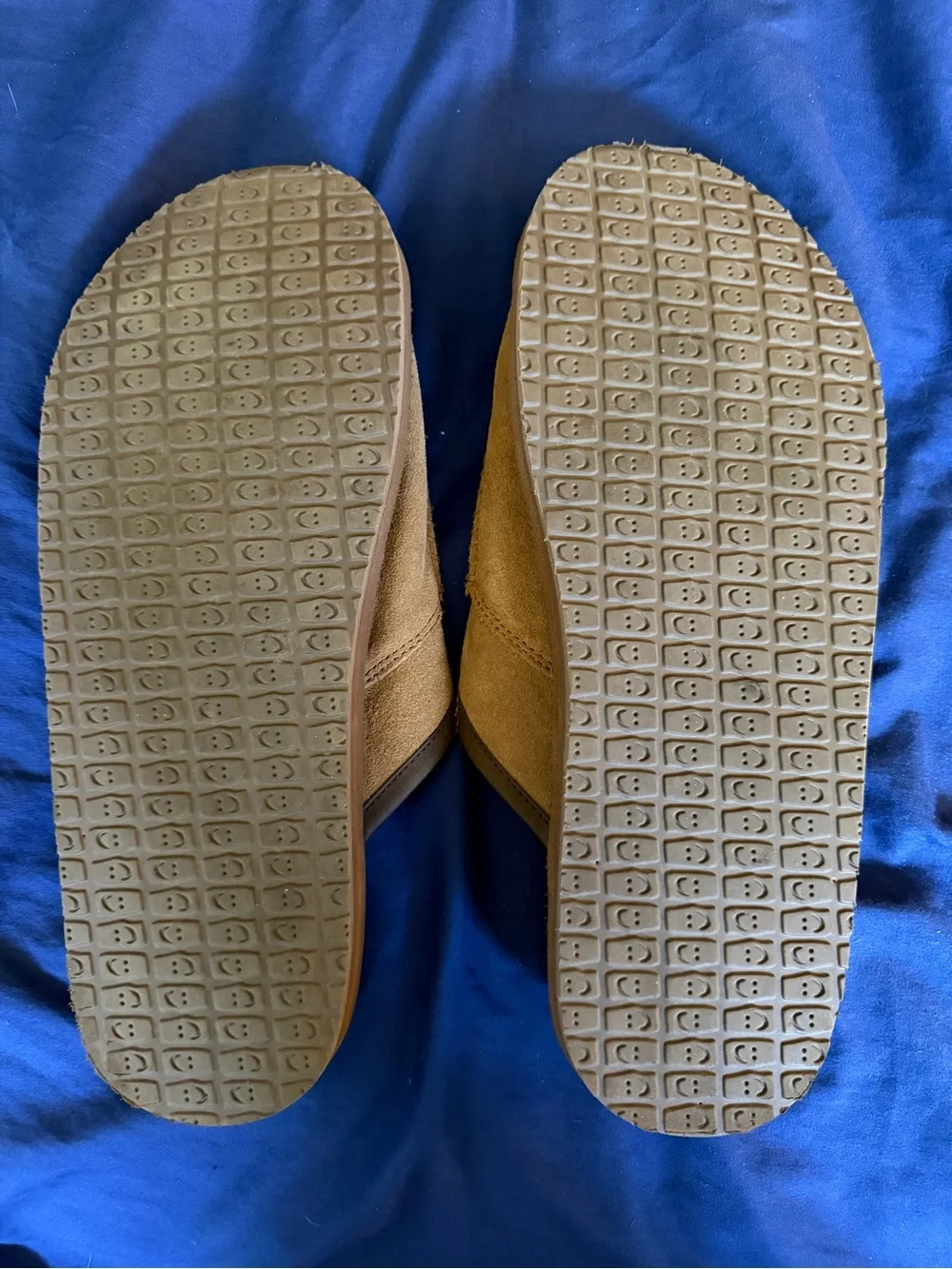 Sanuk Men’s Tan Suede Slip-On Sandals